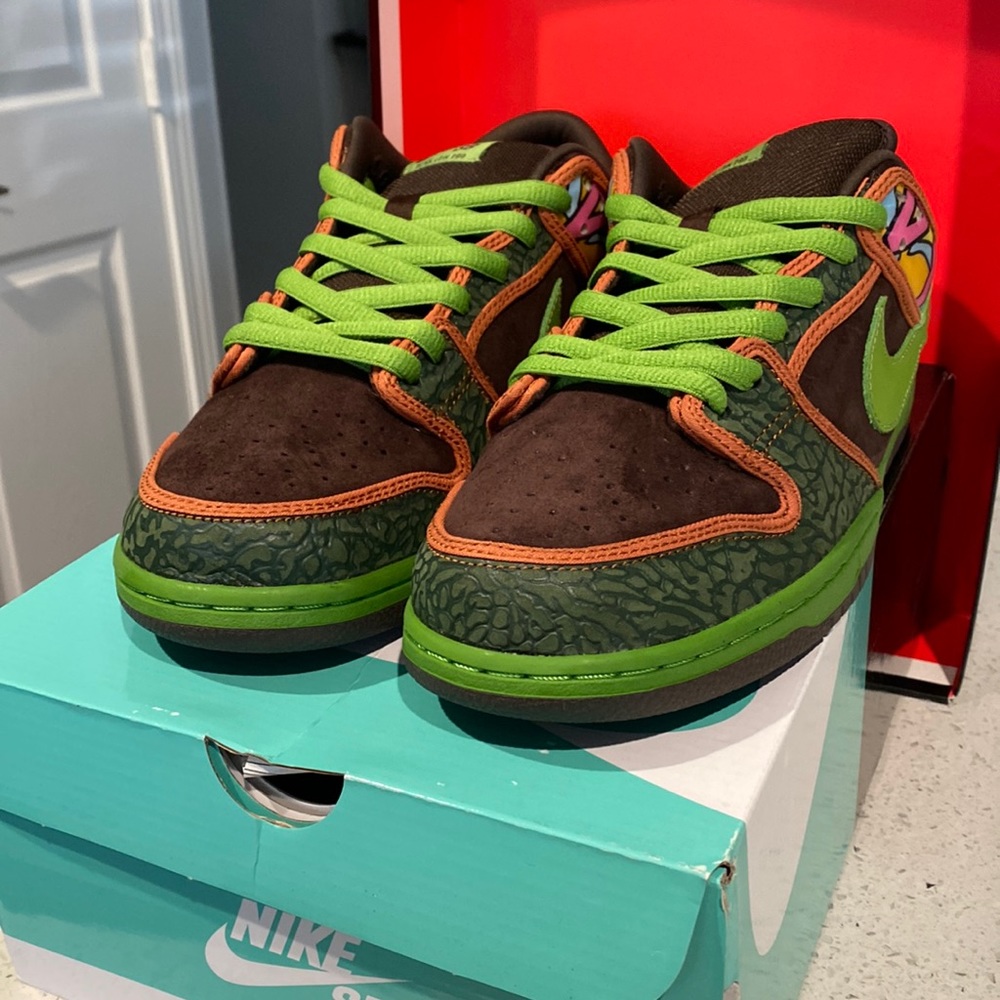 Nike SB Dunk Low “De La Sol”